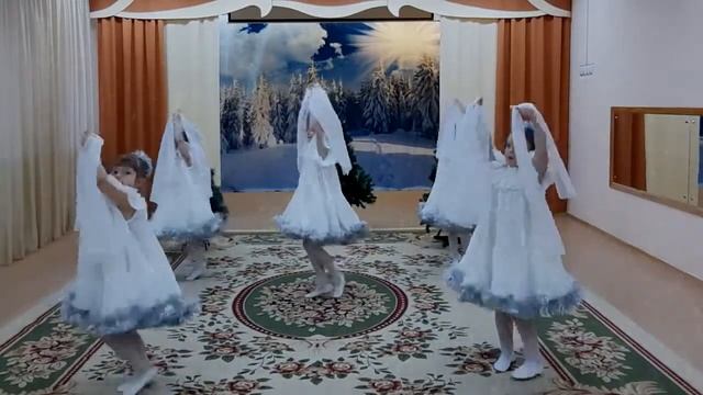 танец снежинок МБДОУ №21 РОСИНКА смотреть онлайн