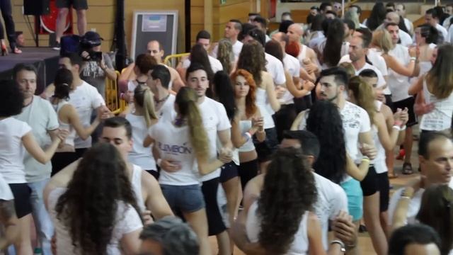 Bailotea: Largest Bachata Dance - Guinness World Record смотреть онлайн