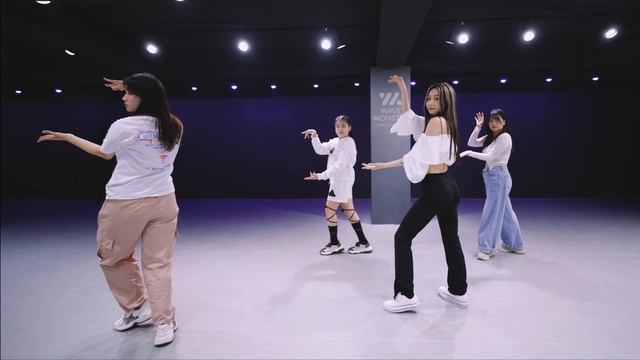 꽃(FLOWER) - JISOO | EUSE Dance Cover смотреть онлайн