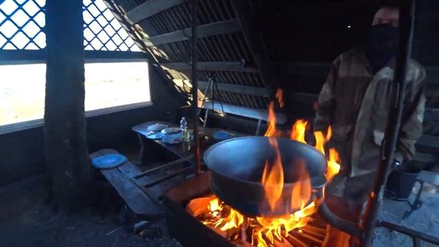 КАК ПРИГОТОВИТЬ ДИКОГО ГУСЯ , в казане на мангале. смотреть онлайн