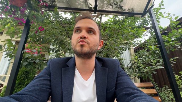 Разница Между БОГАТЫМИ и БЕДНЫМИ Людьми / Почему Так Много Дорогих Машин На Улице, Но Много Бедных? смотреть онлайн