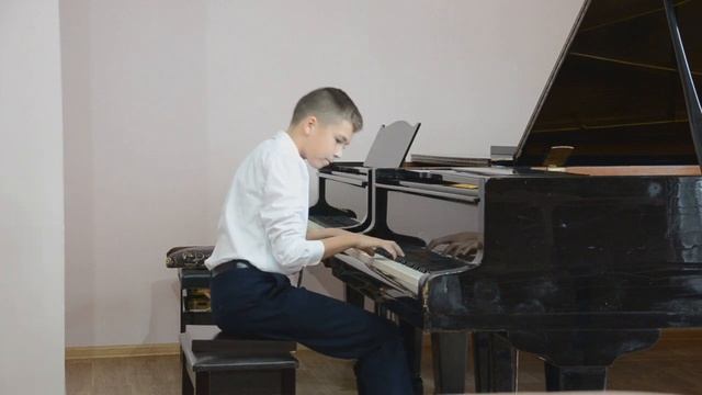 Д. Шостакович. "Три фантастических танца". Op. 1. Исполняет Бойко Кирилл смотреть онлайн
