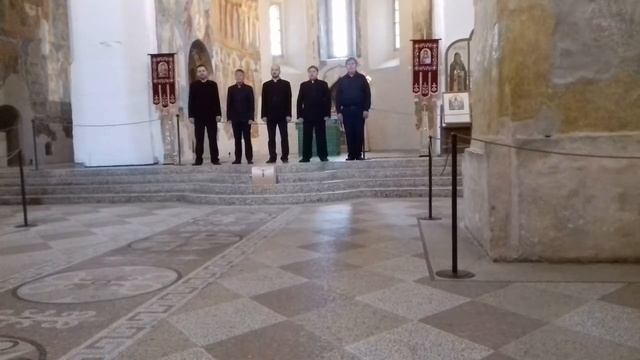 Хор в Суздале смотреть онлайн