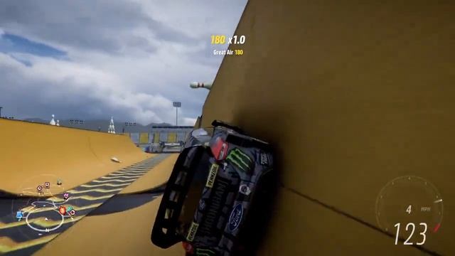 Forza Horizon 5 - Hoonigan Gymkhana 10 Ford Focus RS RX Half Pipe & 360 Stunts смотреть онлайн
