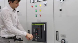 Выкатывание-вкатывание автоматического выключателя Hyundai