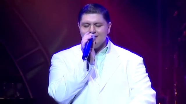 Armenchik "Nayum em Nkarit" Live Kodak Theater 2005 смотреть онлайн