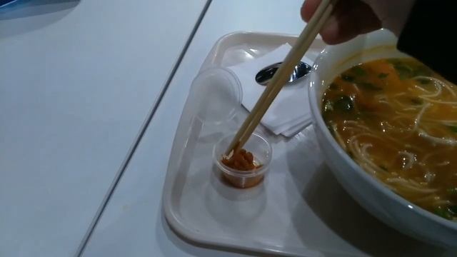 Вьетнамский суп-лапша Бун Хай Шан (Bún Hải Sản) из кафе 