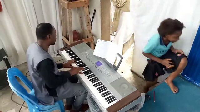 Essaie piano Yamaha DGX 640 смотреть онлайн