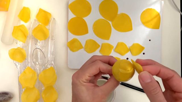 Realistic Sugar Rose Video Tutorial - FiveTwoBaker смотреть онлайн