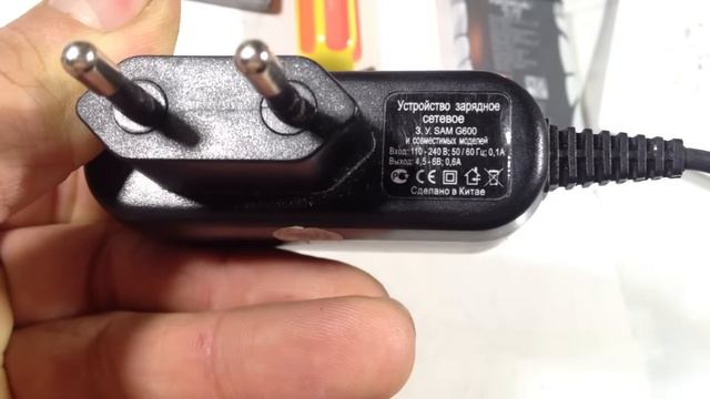 Китайский фонарик налобный.Замена на аккумуляторы от сотового телефона.Как их зарядить.