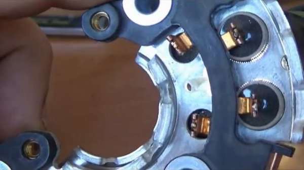 Простой ремонт генератора Denso