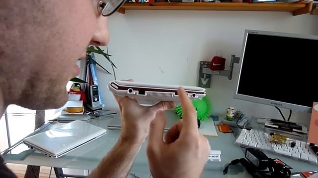 Samsung N150 Eliah Unboxing And NC10 Comparison