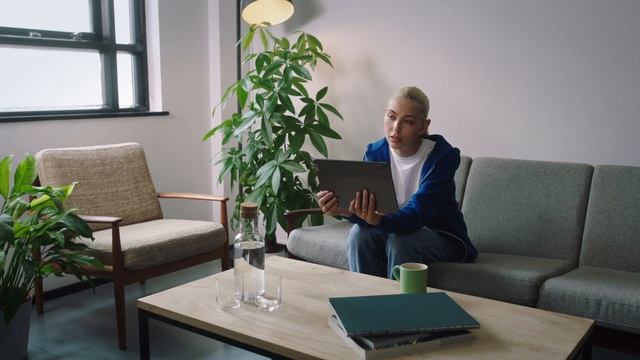 Android Developer Story: Zoom users spend 2x more time connecting on tablets смотреть онлайн