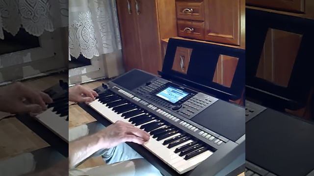 Przeżyj to sam Yamaha PSR-s770 смотреть онлайн