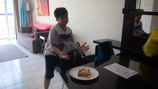 April 8 2017 Preparing breakfast смотреть онлайн