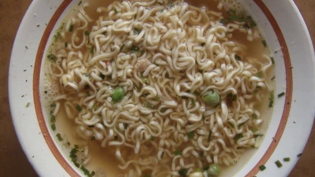 Влог Обзор  Роллтон с  говядиной ЛЮКС БОМЖ ПАКЕТ