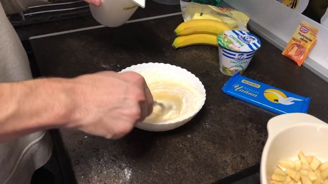 МОЯ ДЕВУШКА УЧИТ МЕНЯ ГОТОВИТЬ ! смотреть онлайн