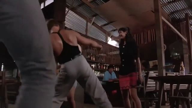 Ван Дамм тацнует под армянскую музыку смотреть онлайн