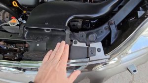 Nissan X-Trail II 2007г 2л 4вд вариатор - подкапотное пространство и двс