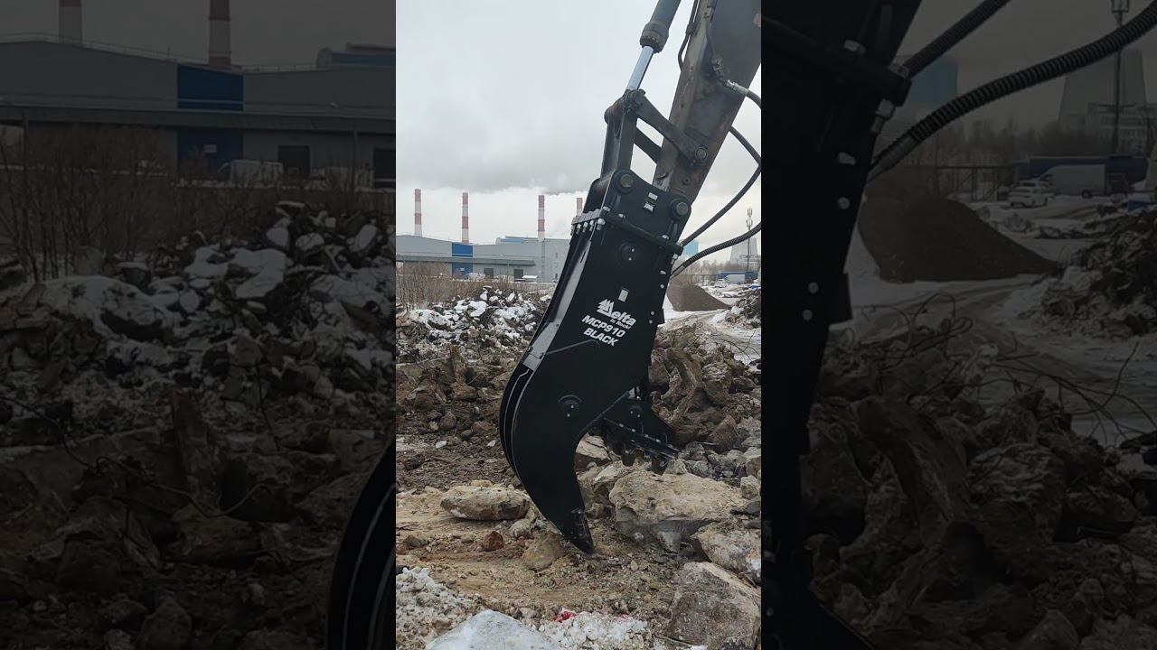 Закуска экскаваторщика. Ням ням #спецтехника #экскаватор #демонтаж #гидроножницы #heavyequipment смотреть онлайн