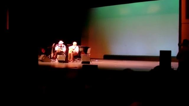 Doc Watson/David Holt - Sittin On Top of The World - Romp 2010 Bluegrass Festival (Owensboro, KY) смотреть онлайн