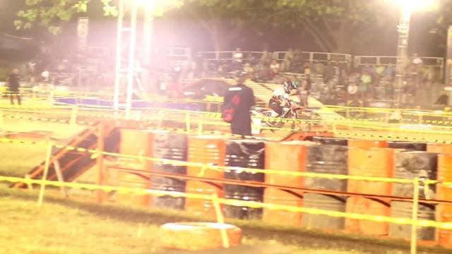 KALO DI SIRKUIT YA LAWAN!! M EXCEL VS SAVONA OKY!!! DUEL TEGANG KAKA ADIK!!! смотреть онлайн