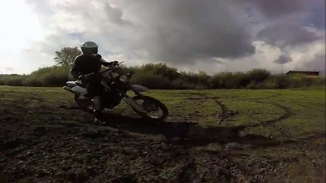 Вспахал бабушке огород.. смотреть онлайн