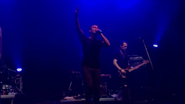 Океан Ельзи - Позич мені сонце (live in Prague) смотреть онлайн