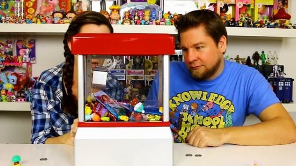 Claw Machine Game With Shopkins And Candy