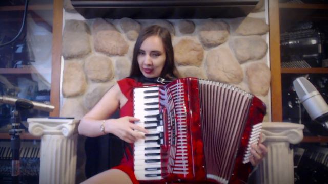 HOHN1305RED - Red Hohner Hohnica 1305-RED Piano Accordion LMM 34 72 $799 смотреть онлайн