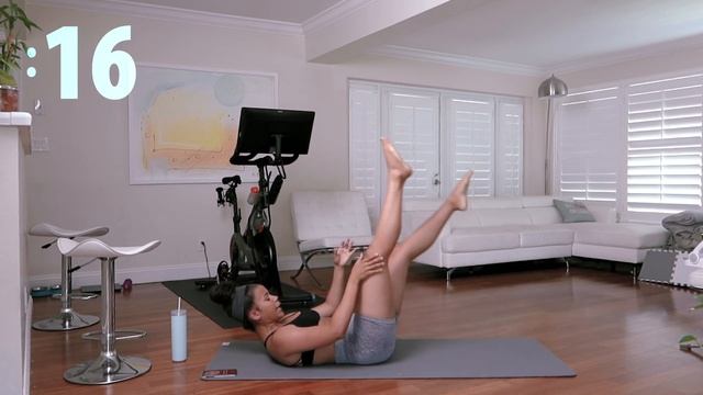 PERIOD WORKOUT | Easy Workout For PMS, Reduce Bloating AND Cramping смотреть онлайн