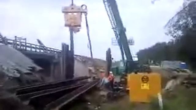 Погружение шпунта. Объект Новая рига. СК НЕДРА +74955393447 смотреть онлайн