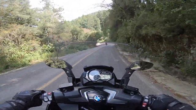MAXI SCOOTER BMW C650GT RODADA AL CENTRO CEREMONIAL OTOMÍ, EDO DE MEX, MEXICO смотреть онлайн