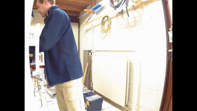 Doe het zelf #4, Radiator folie plaatsen. смотреть онлайн