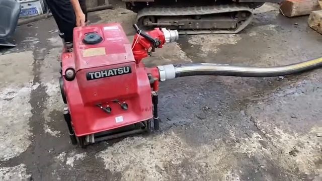 Японская мотопомпа TOHATSU VC52AS от пожарной машины смотреть онлайн