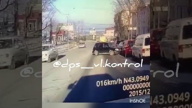Угнанный во Владивостоке Forester убегает от преследования смотреть онлайн