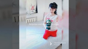 A beautiful woman with an amputated legs and one arm whose heart is filled with determination#amput