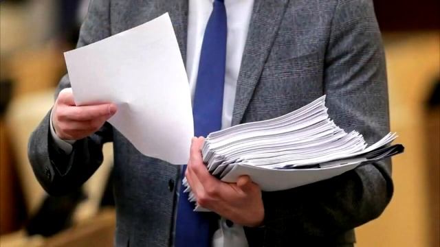 КАК правильно вести водителю, если инспектор ГИБДД заставляет сесть в патрульную машину смотреть онлайн