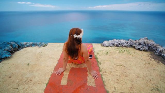 Maili Pink Pill Box Hike Review | Oahu, Hawaii смотреть онлайн