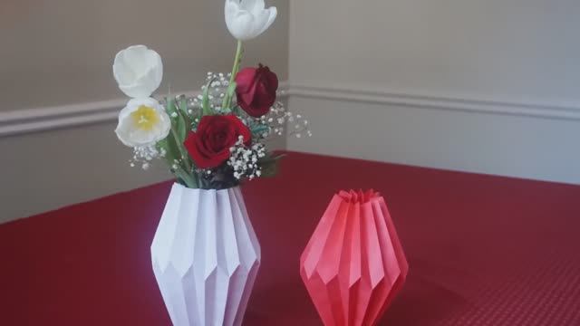 Ваза из бумаги! ОРИГАМИ ВАЗА!