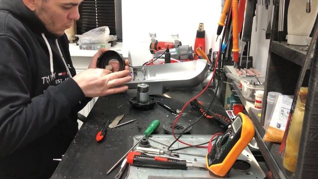 Ремонт пылесоса BOSCH Athlet 25.2V. Не включается смотреть онлайн