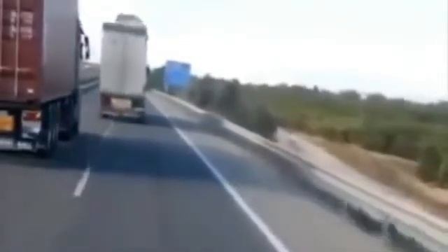 Трактор взорвался 1 смотреть онлайн