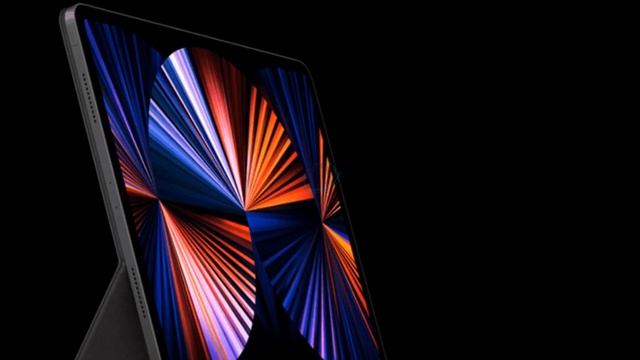 Apple iPad Pro 2022 - This Is The One! смотреть онлайн