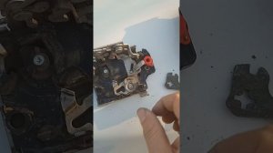 ремонт замка задней двери Лада  гранта