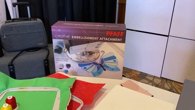 Pfaff Icon 2 - Creative Embellishment Attachment - Fun Samples From The Pfaff Convention смотреть онлайн