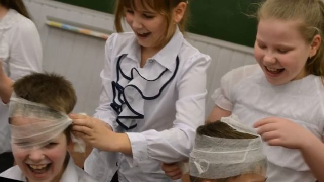 Прощай начальная школа. 4 а класс. Музыкальное фото-шоу. Светогорск смотреть онлайн