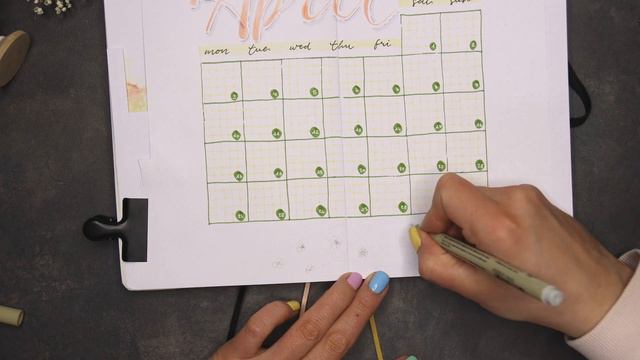 April 2023 Bullet Journal Set Up | Plan with Me | Spring & Flowers 🌼 | minimalistic & aesthetic смотреть онлайн