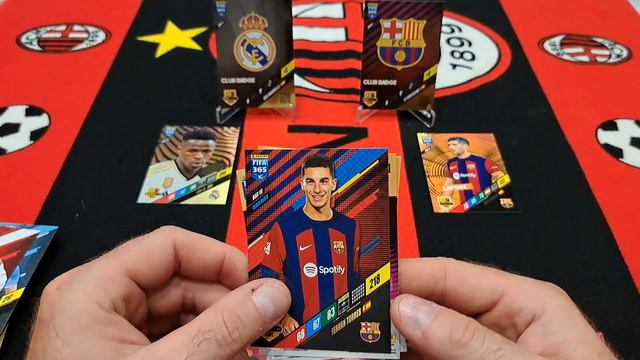 PANINI FIFA 365 2024 - MECZ REAL M. vs BARCELONA - UNBOXING 10 SASZETEK - KTO WYGRAŁ??? смотреть онлайн