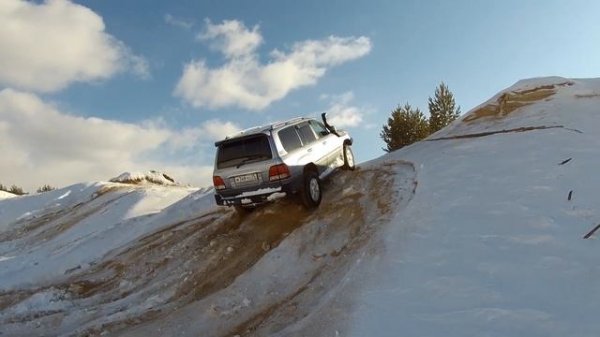 Подготовленный Lexus LX470 против стандартного Lexus LX470. Тест-драйв Лексусов на бездорожье.