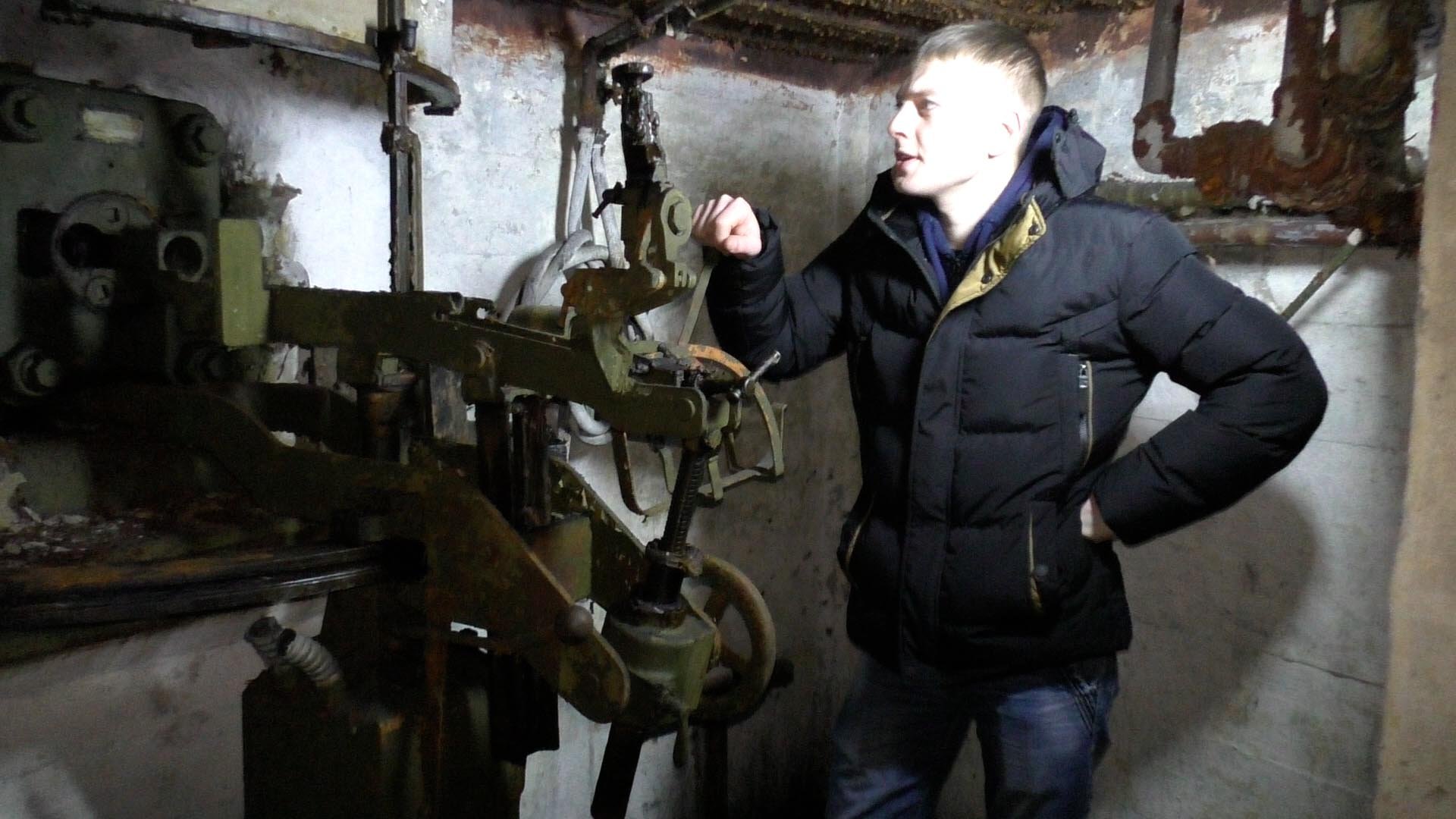 Заброшенный бункер времен вов, ДОТ № 824.mov